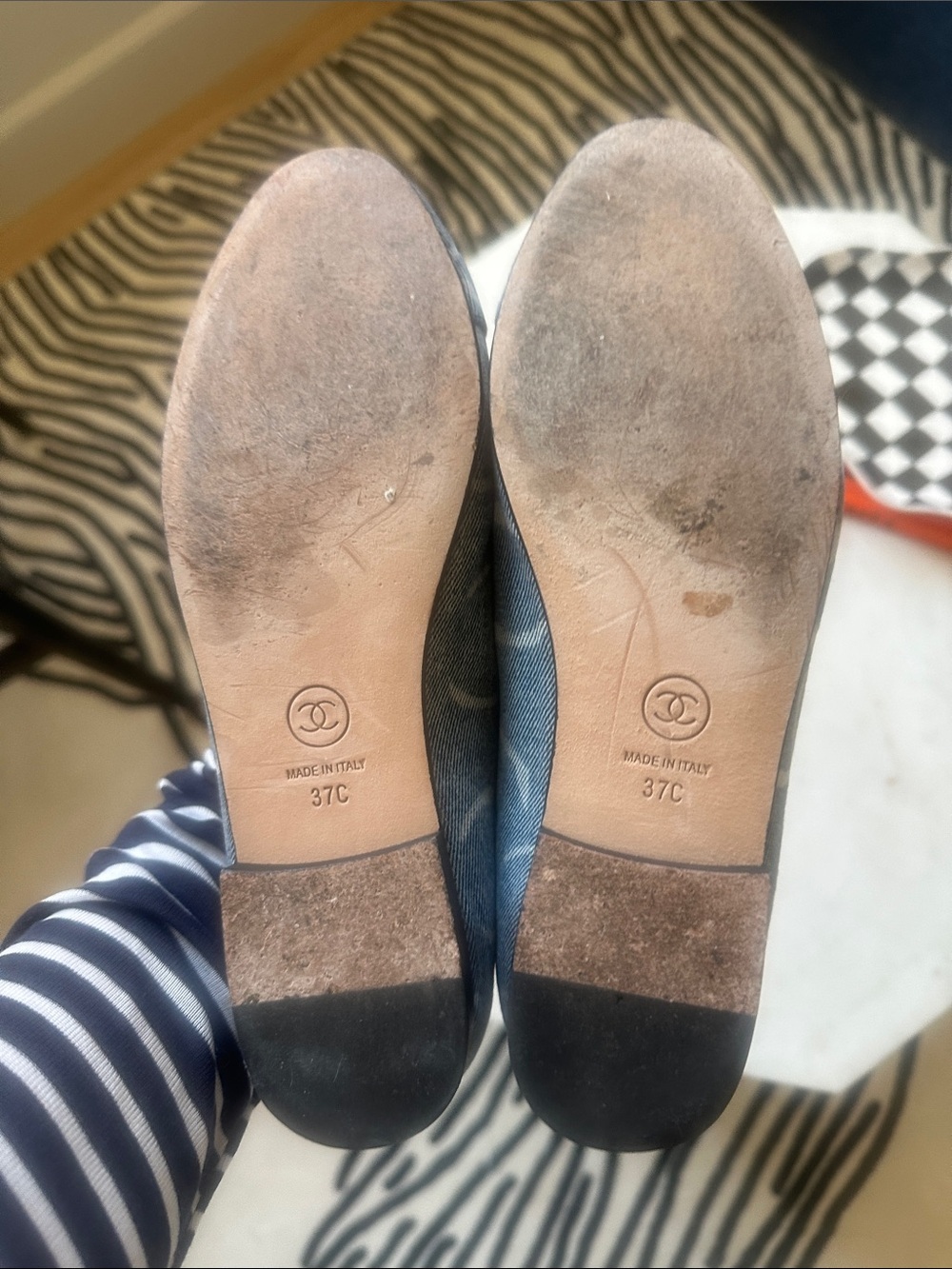 CHANEL Denim CC Logo Light Blue Ballet Flats - Picture 4 of 6